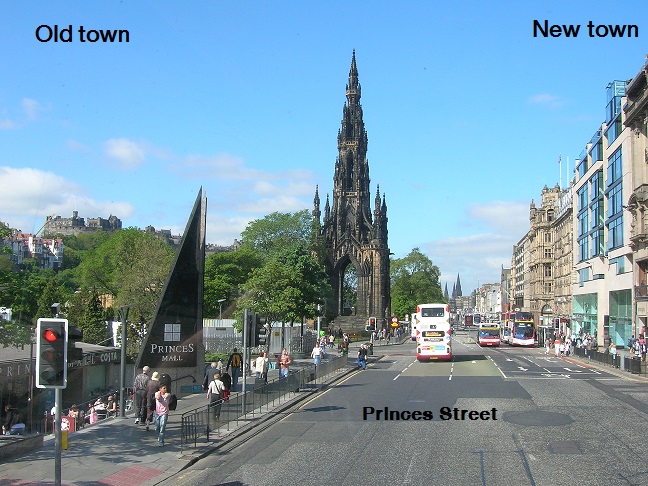 Princes_Street,_Edinburgh,_3_June_2006