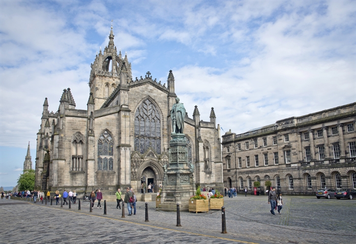 St Giles Royal Mile Kenny Lam_986223228