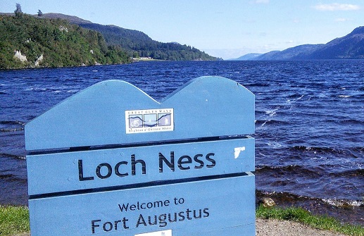 loch-ness-sign-fort-augustus